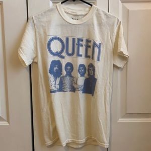 Urban Outfitters Queen t-shirt